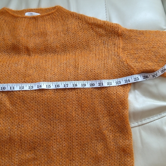 & other stories oversized mohair orange sweater NWOT! - Picture 11 of 15
